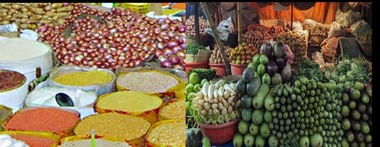 নিত্যপণ্যের দামে ক্রেতাদের মাথায় হাত নিত্যপণ্যের দামে