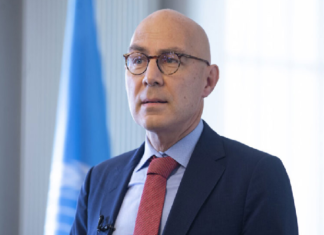 শান্তিমিশন নিয়ে সেনাবাহিনীকে সতর্ক করেছিল জাতিসংঘ : তুর্ক জাতিসংঘ শান্তিমিশন , জাতিসংঘ মানবাধিকার বিষয়ক হাইকমিশনার ফলকার তুর্ক